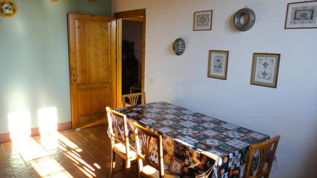 Вилла Tenuta Di Colle Alberti Agriturismo Черрето-Гвиди Номер фото